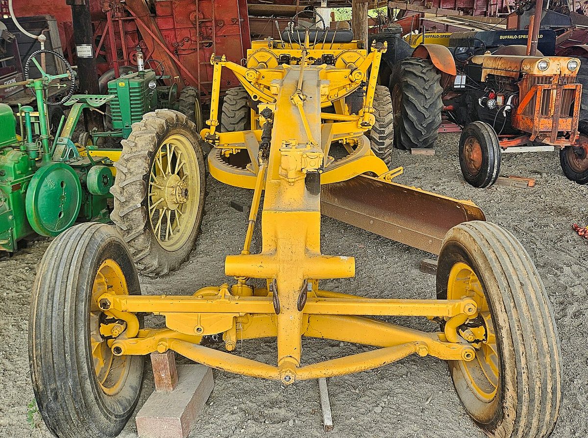 Автогрейдер Caterpillar 140K, б/у