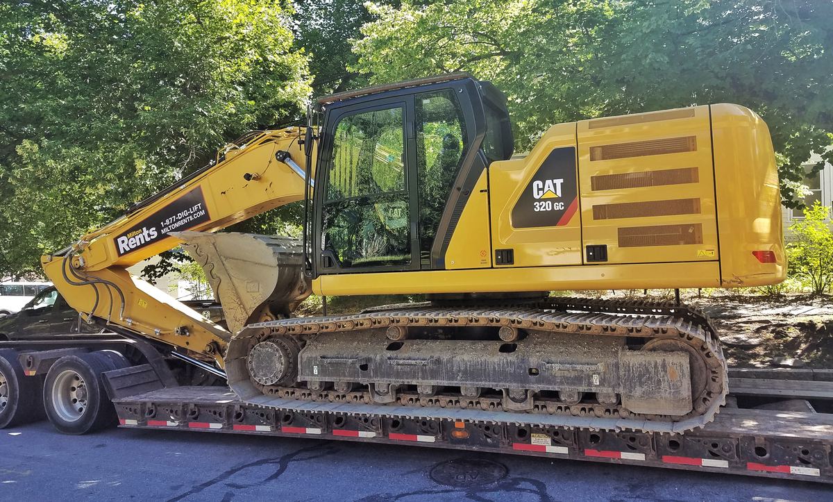 Гусеничный Экскаватор Caterpillar 320GC, б/у