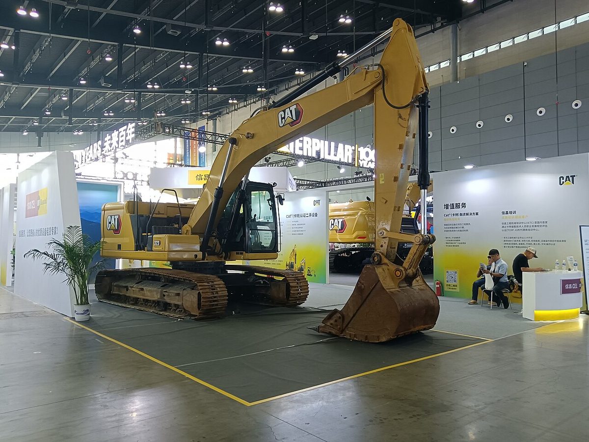 Гусеничный Экскаватор Caterpillar 323, б/у
