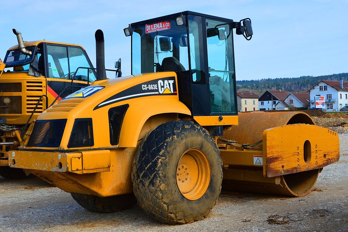 Дорожный Каток Caterpillar CS-683E, б/у