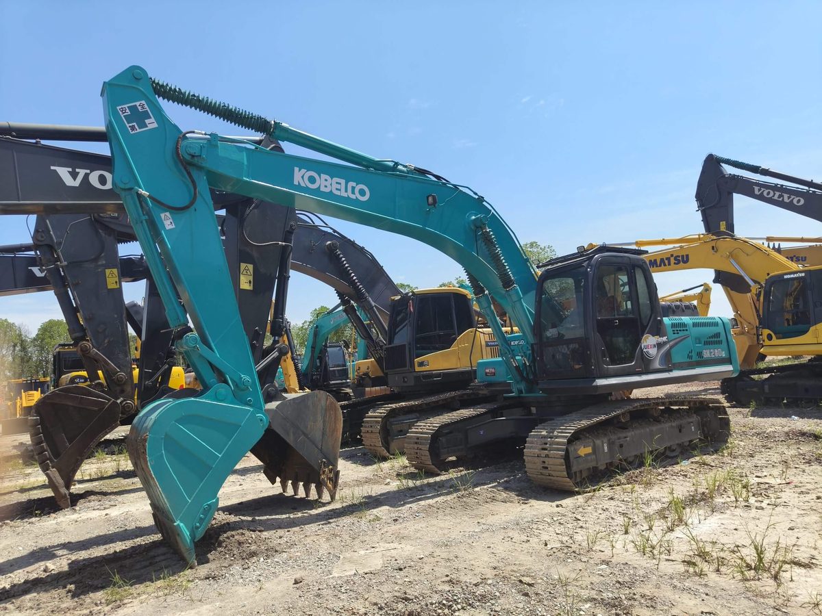 Гусеничный Экскаватор Kobelco SK260, б/у