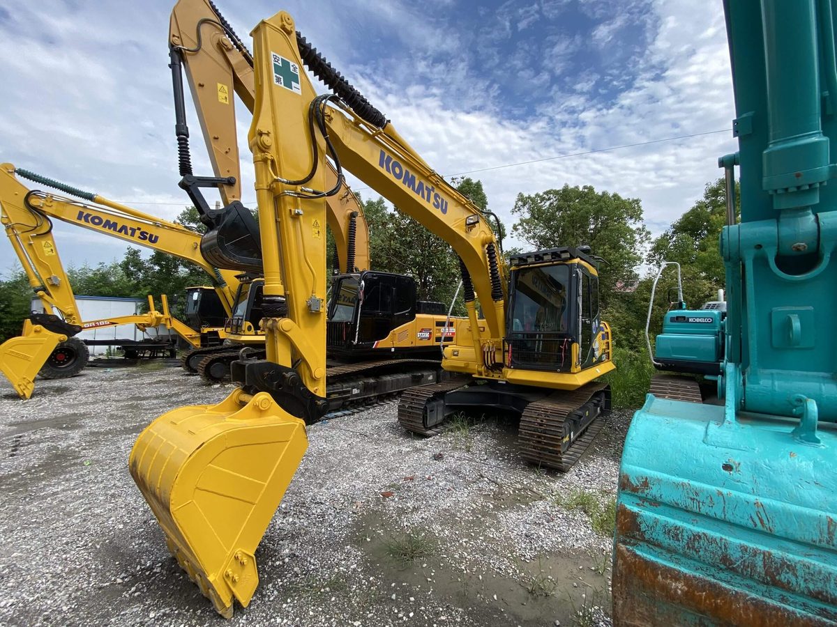 Гусеничный Экскаватор Komatsu PC130-7, б/у
