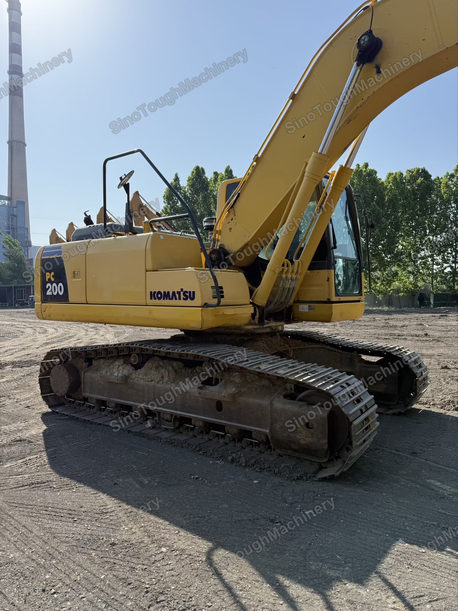Used Komatsu PC200-8 Crawler Excavator — view 4