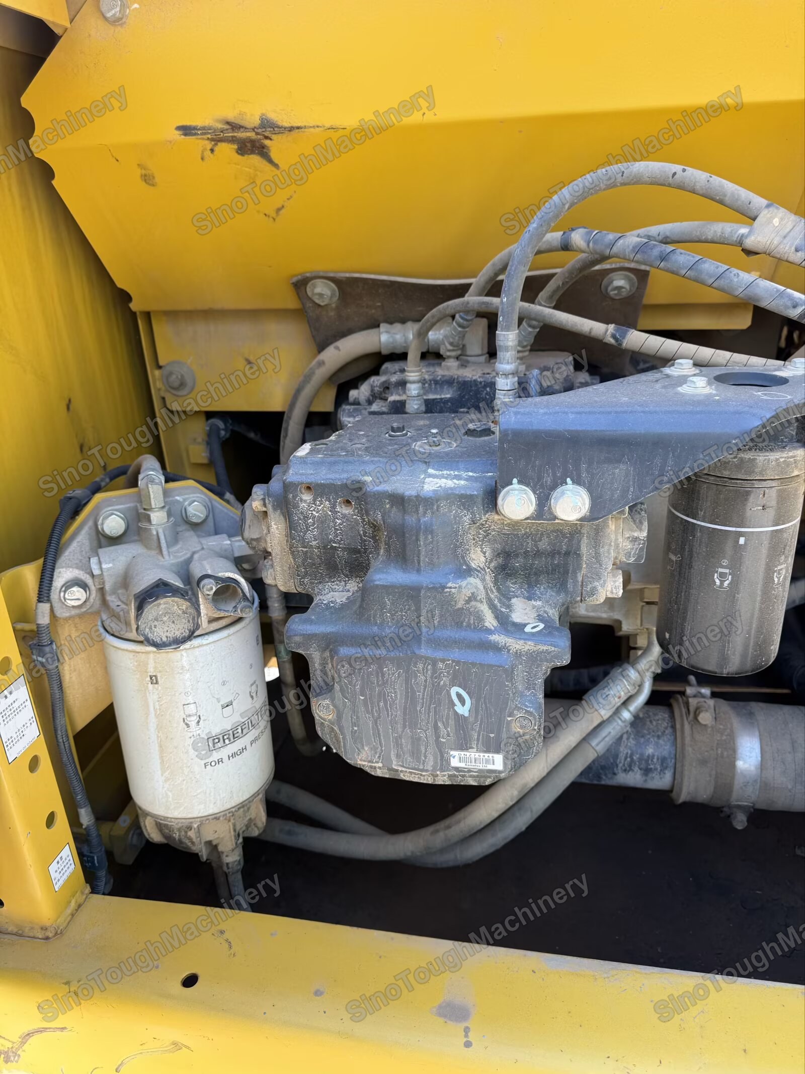Used Komatsu PC200-8 Crawler Excavator — view 6