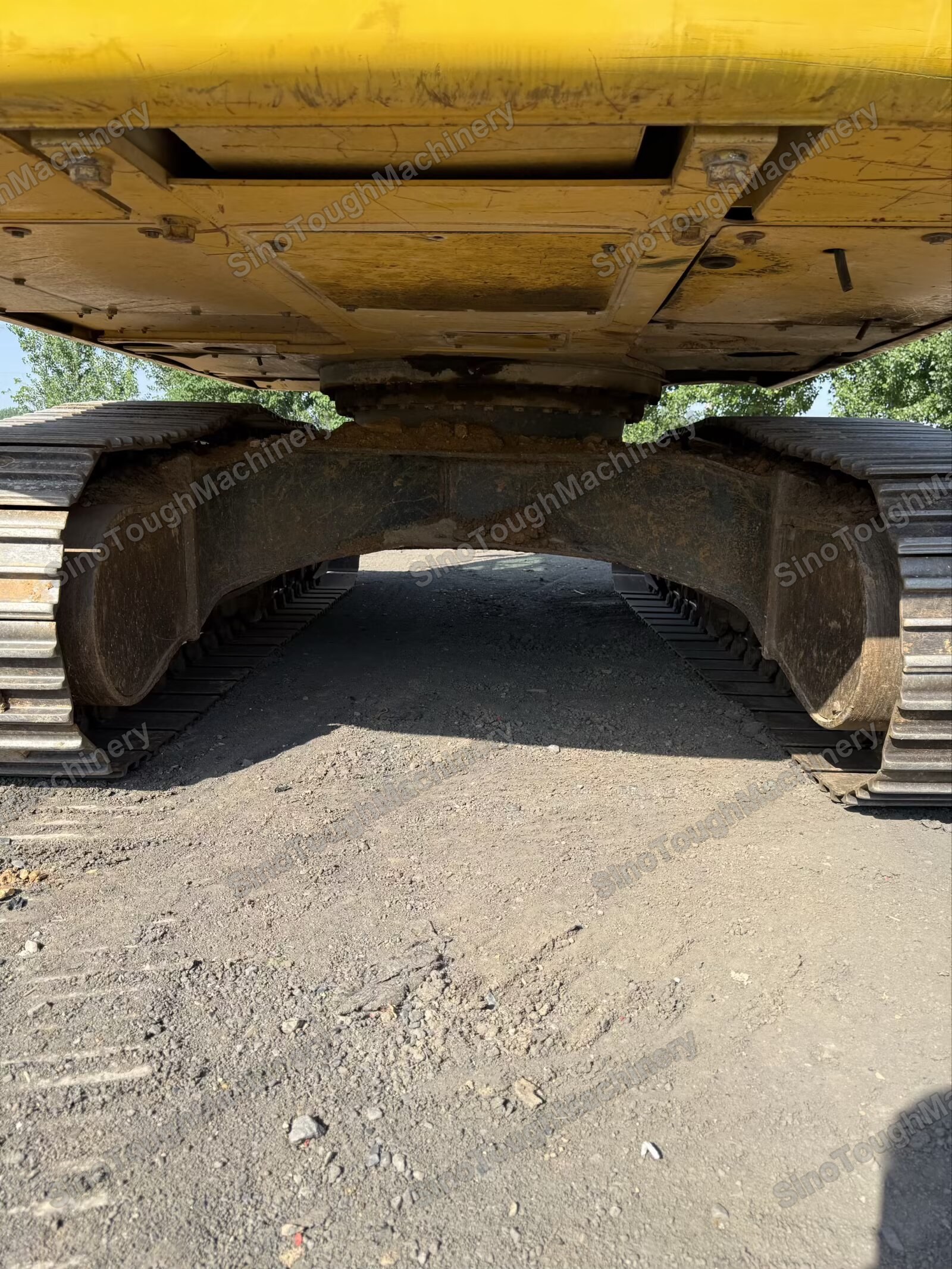 Used Komatsu PC200-8 Crawler Excavator — view 7
