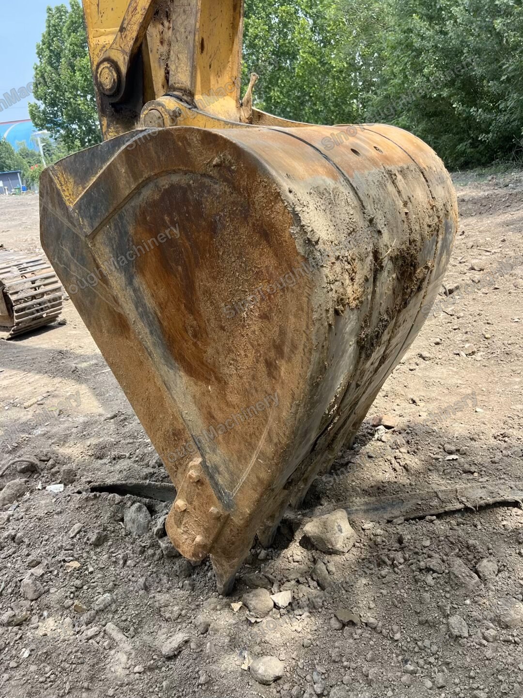 Used Komatsu PC220-8 Crawler Excavator — view 8