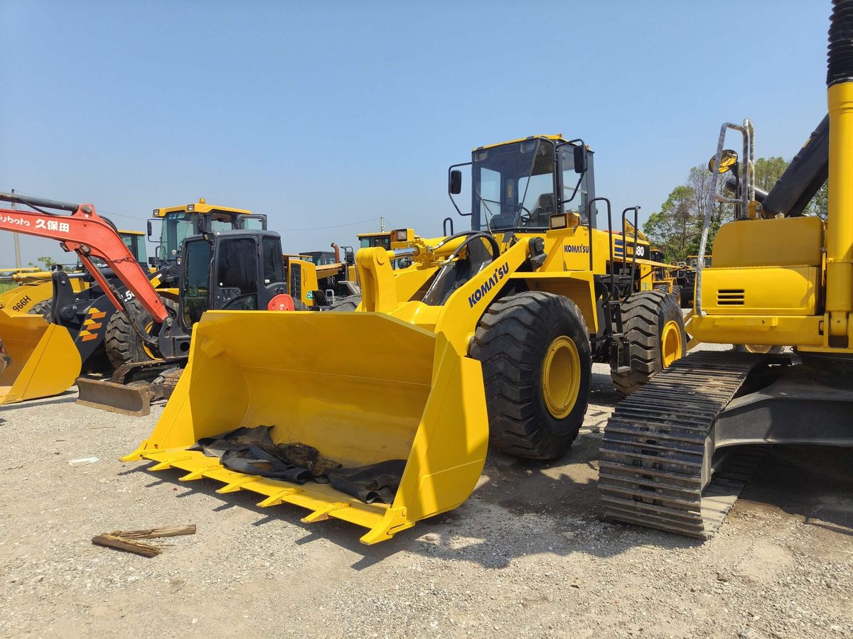Колёсный Погрузчик Komatsu WA380, б/у