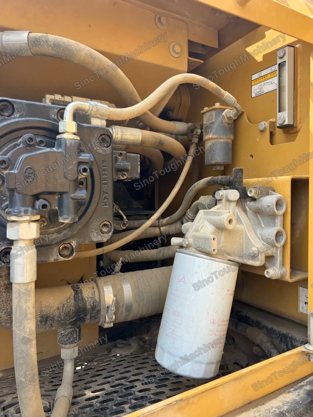 Used Sany SY215C Crawler Excavator — view 6